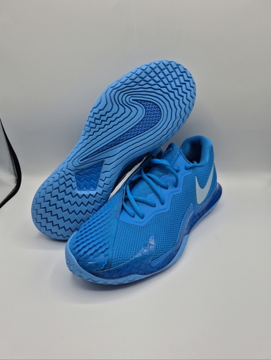 Athletic_Shoes